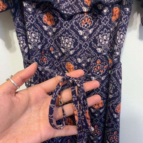 Hollister Off-shoulder dress - Picture 2 of 5